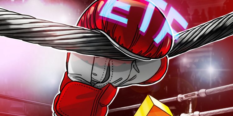 Bitcoin ETFs bleed $866M in second-worst day on record, but some analysts still bullish