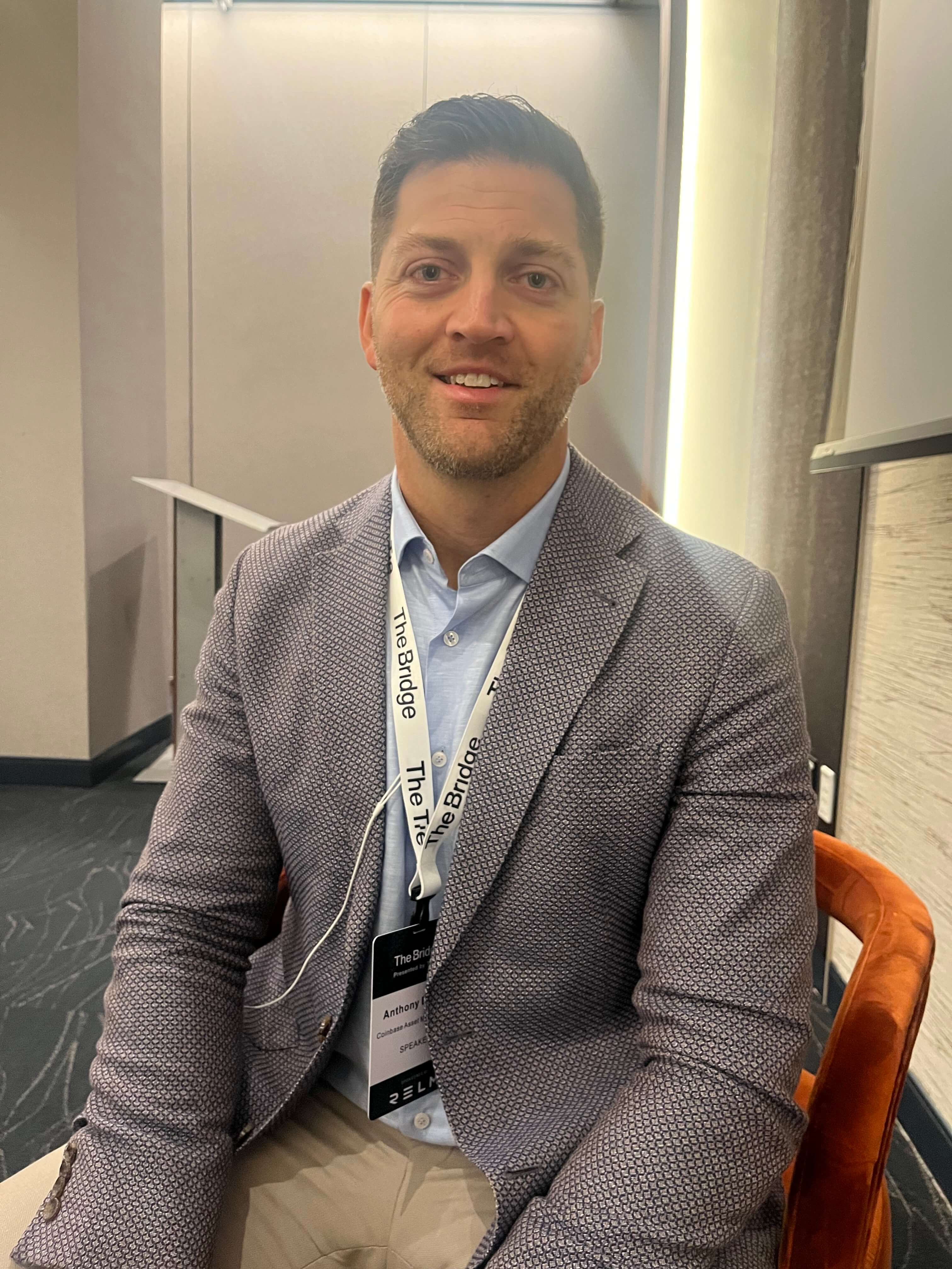 019a8994-6acc-7b4e-b0de-3ce32df56bd6 Coinbase, XRP, Solana